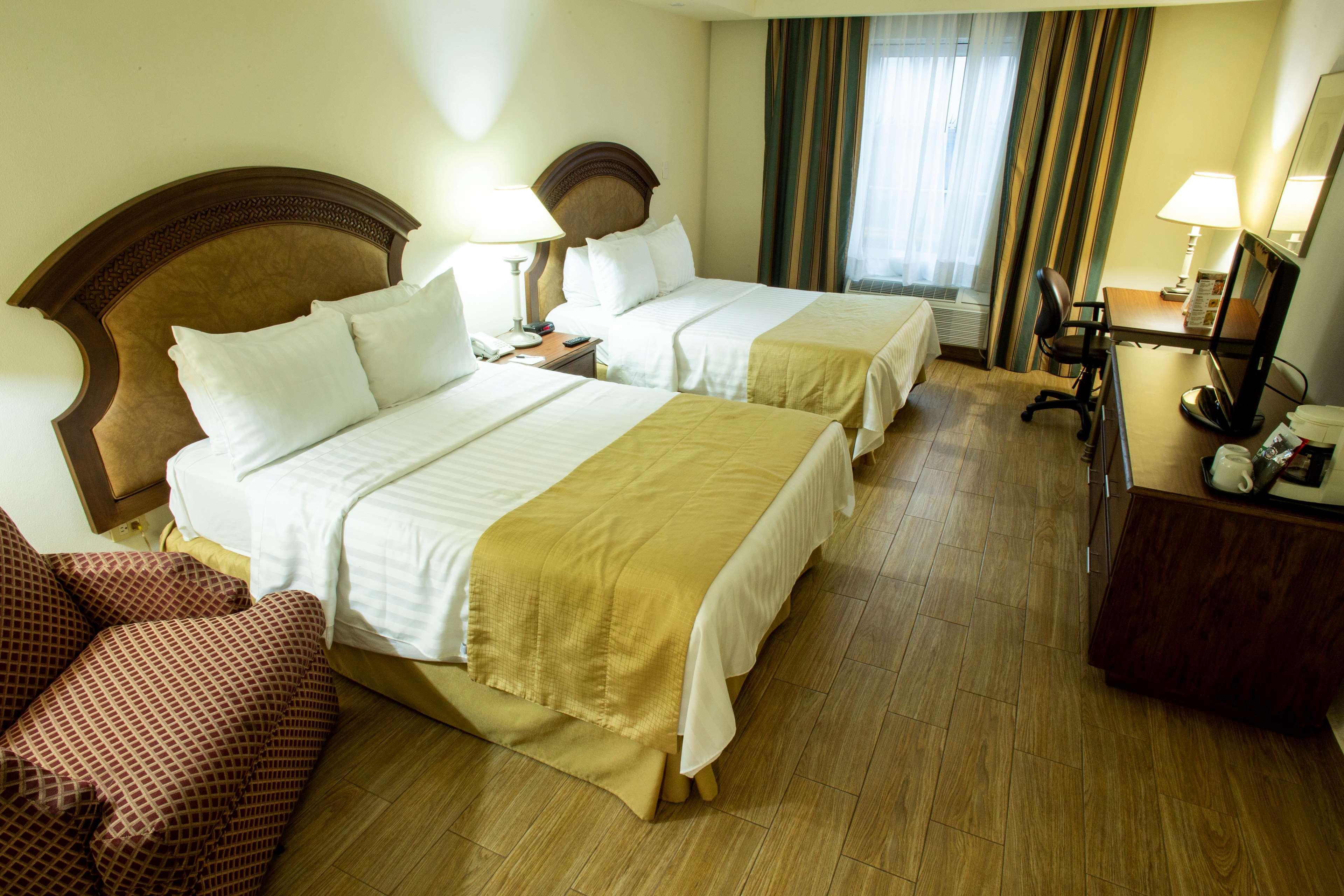 Best Western Plus Monterrey Colon Eksteriør billede