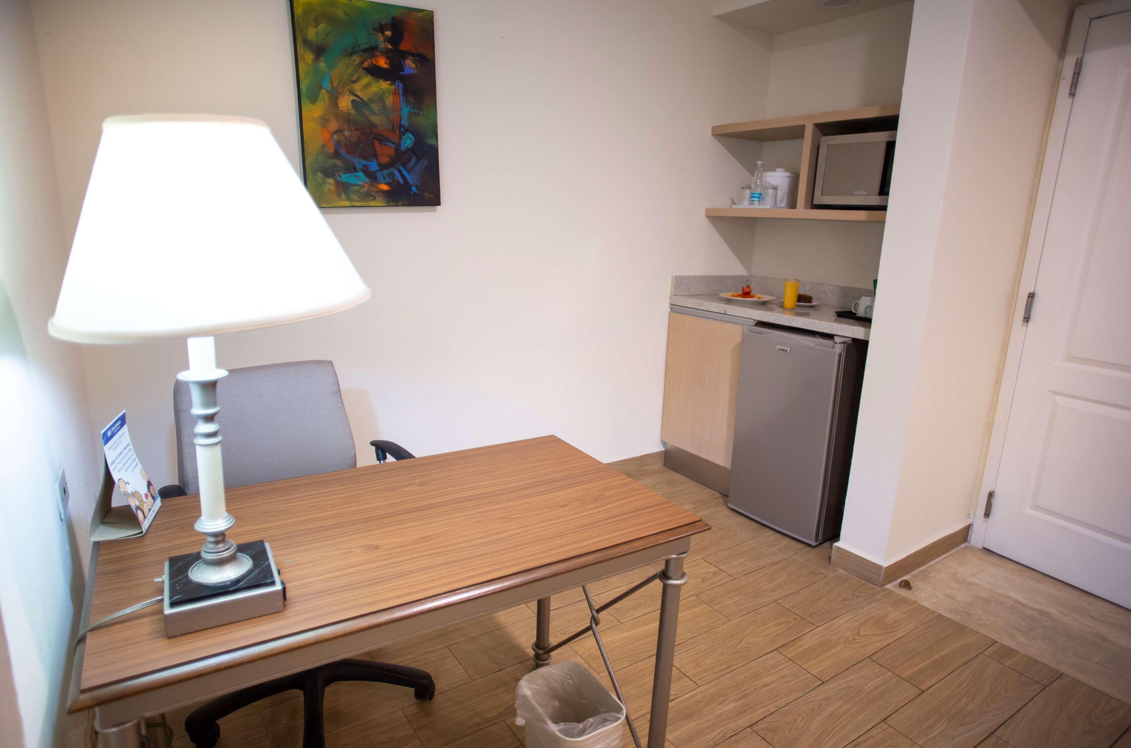 Best Western Plus Monterrey Colon Eksteriør billede