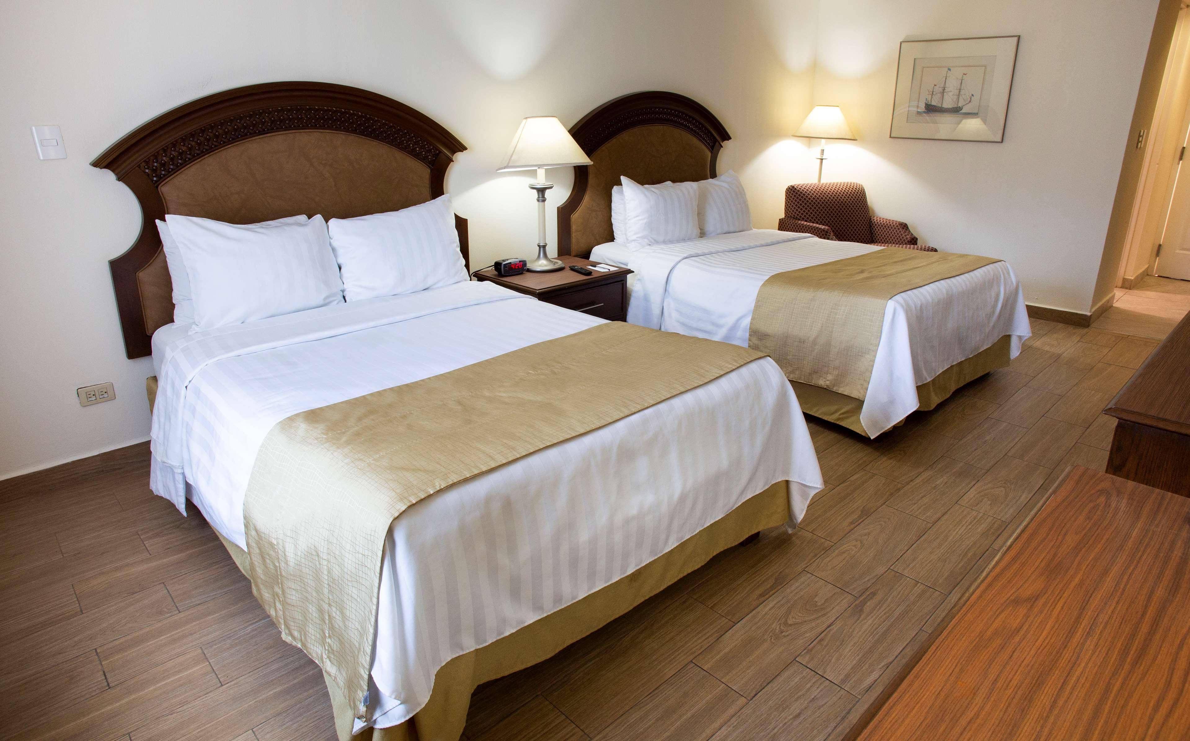 Best Western Plus Monterrey Colon Eksteriør billede