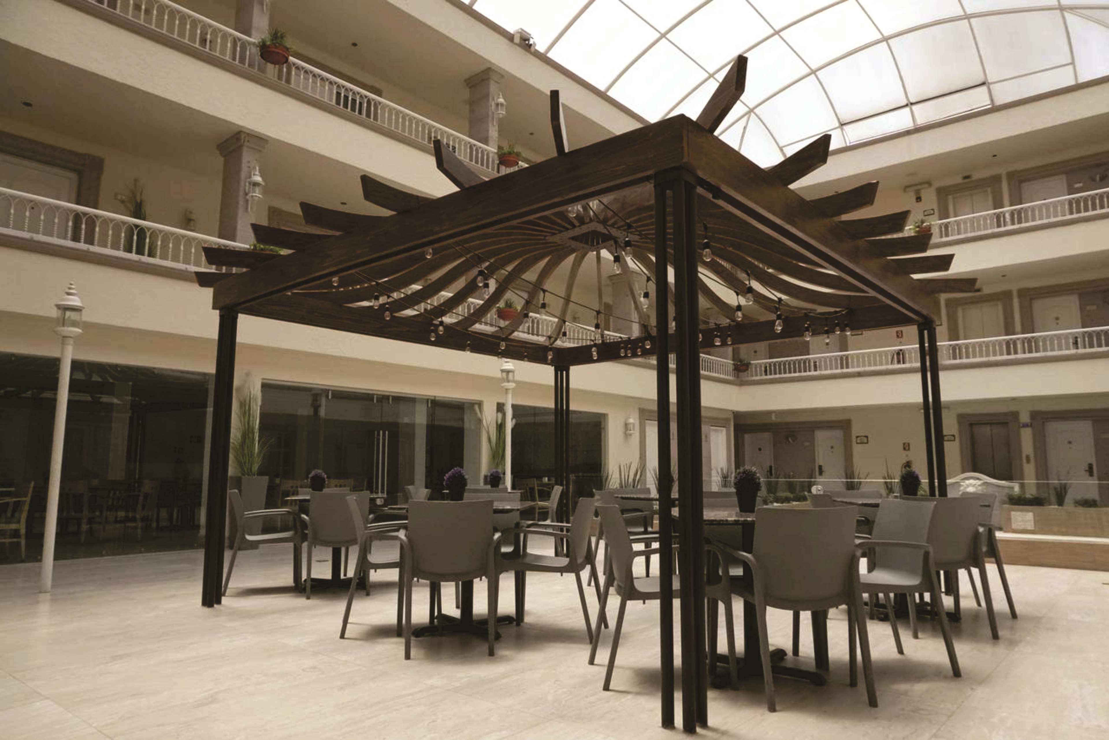 Best Western Plus Monterrey Colon Eksteriør billede
