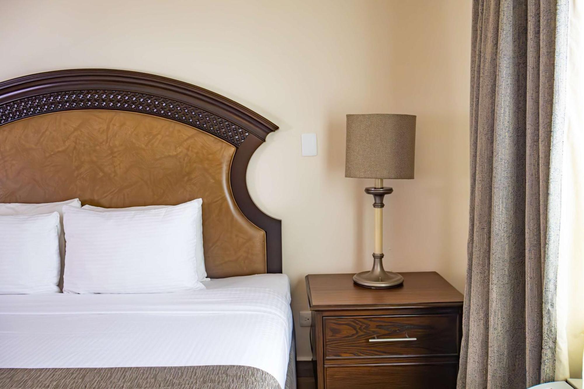Best Western Plus Monterrey Colon Eksteriør billede