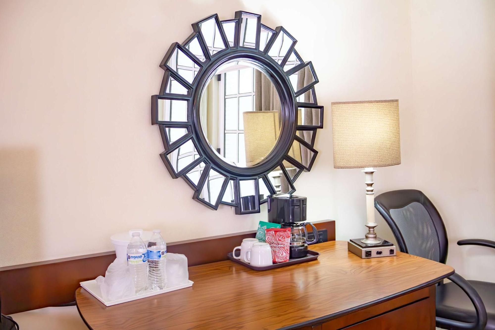 Best Western Plus Monterrey Colon Eksteriør billede