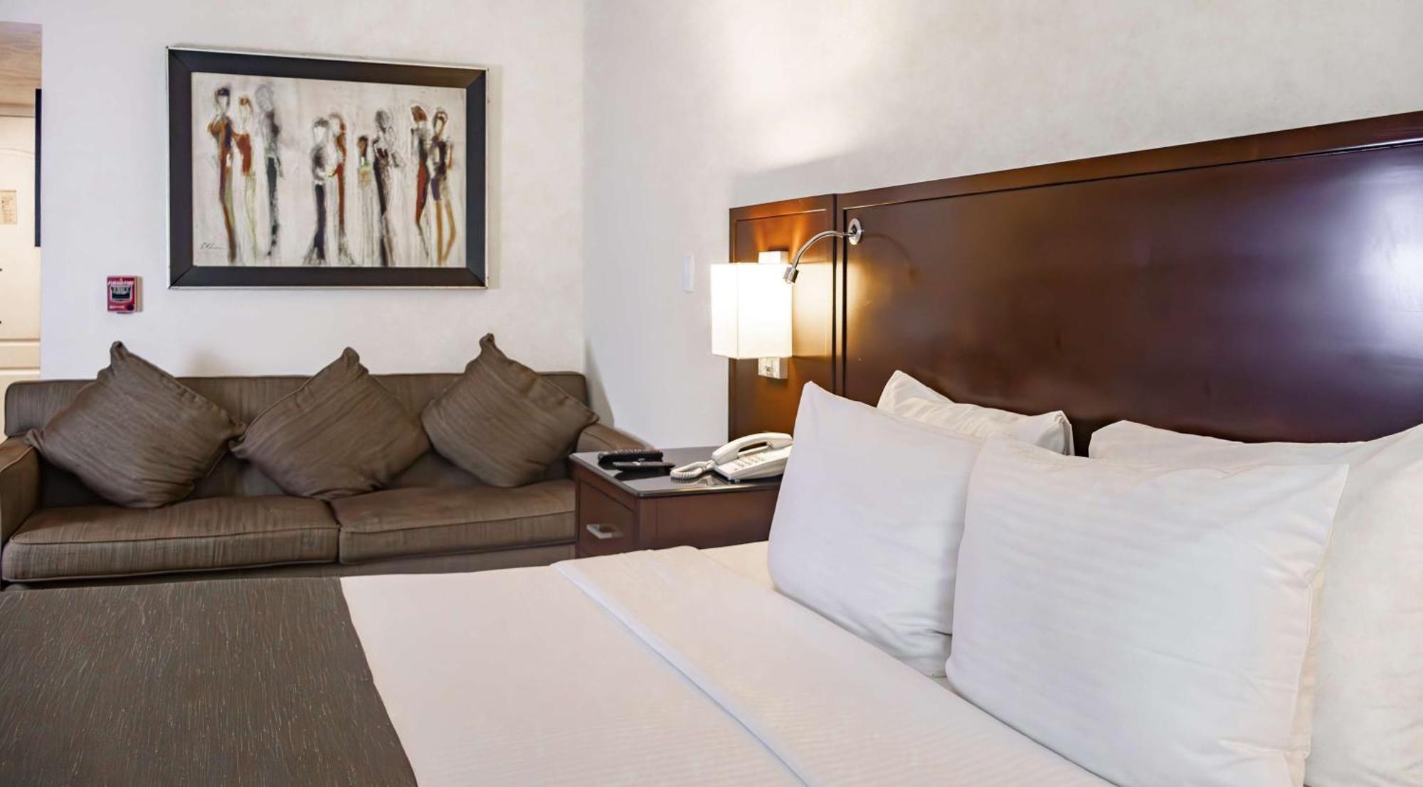 Best Western Plus Monterrey Colon Eksteriør billede