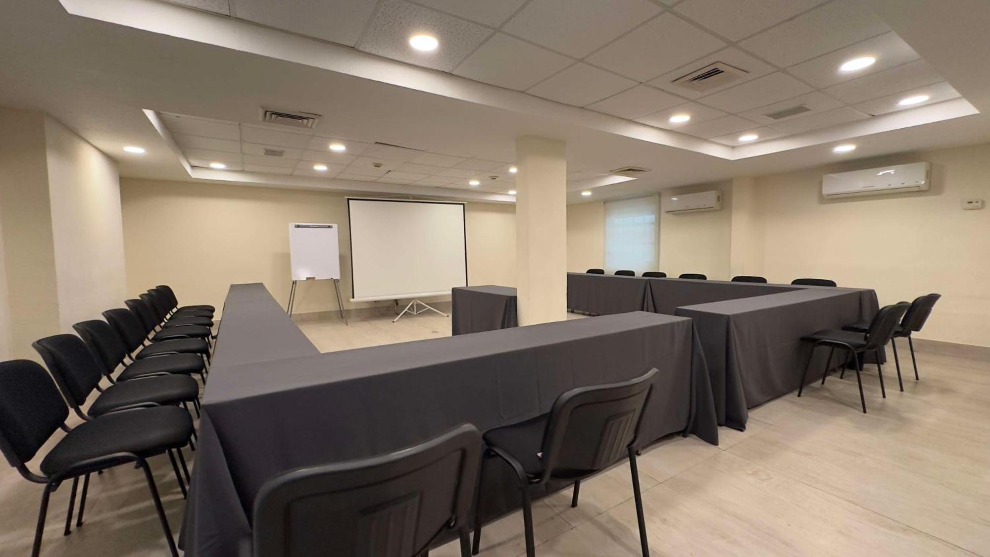 Best Western Plus Monterrey Colon Eksteriør billede