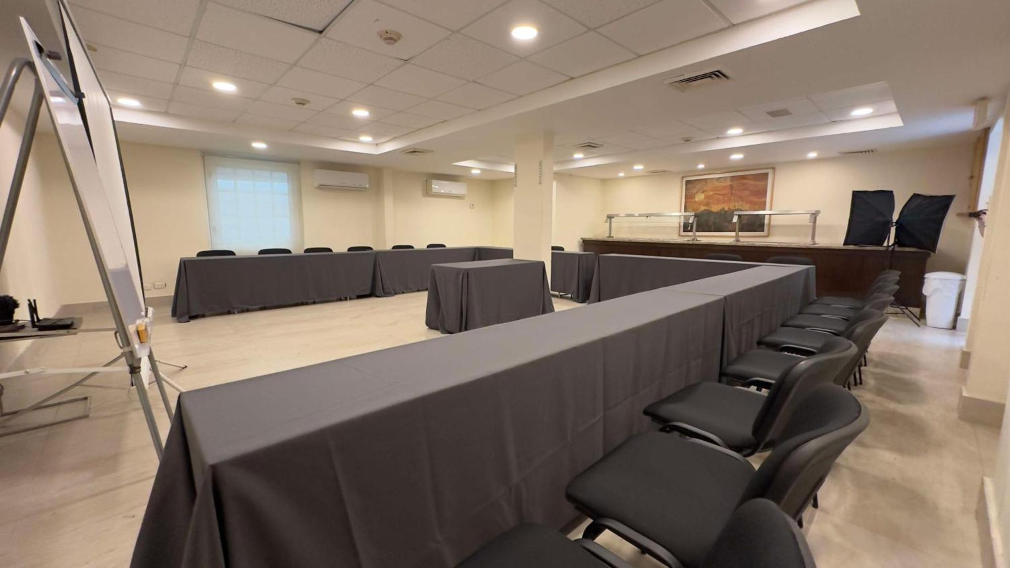 Best Western Plus Monterrey Colon Eksteriør billede